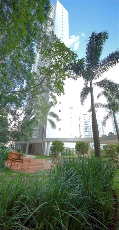 Apartamento à venda com 3 suítes em Vila Andrade, São Paulo, SP