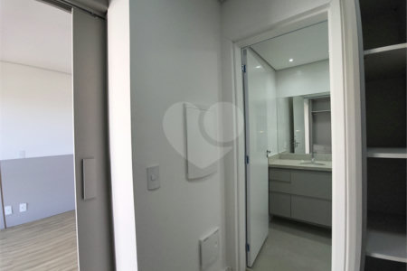 Apartamento à venda com 4 quartos, sendo 2 suítes,  em Além Ponte, Sorocaba, SP