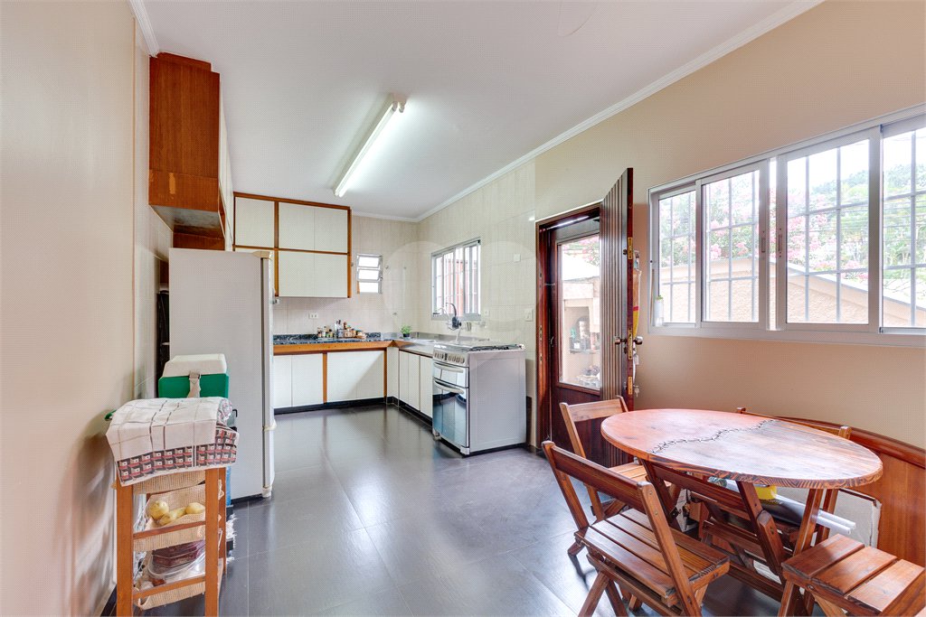 Sobrado à venda com 3 quartos, sendo 1 suíte, em Chácara Flora, São Paulo, SP