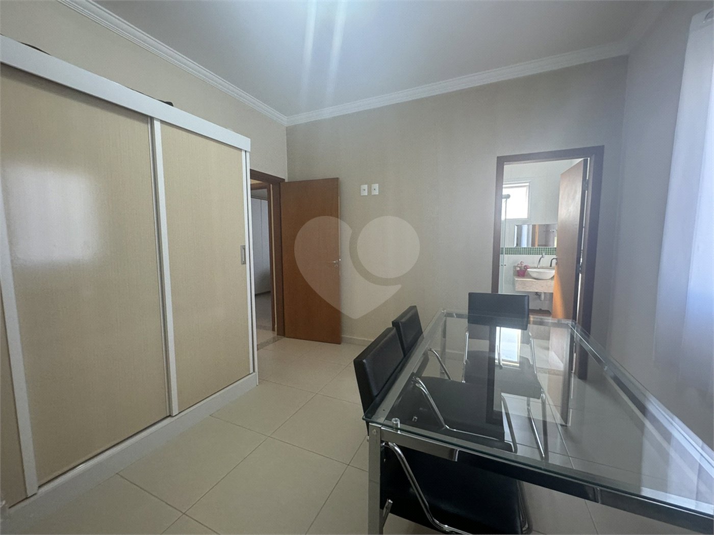 Casa à venda com 3 suítes no condomínio Lago da Serra, Araçoiaba da Serra - SP
