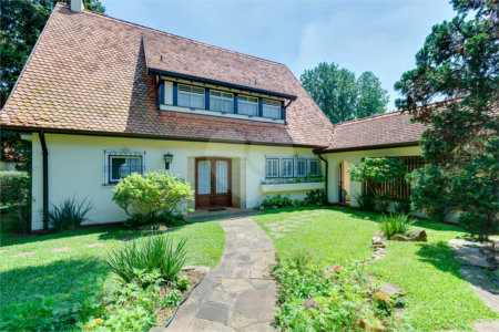 Casa à venda com 4 quartos, sendo 1 suíte, em Alto da Boa Vista, São Paulo, SP