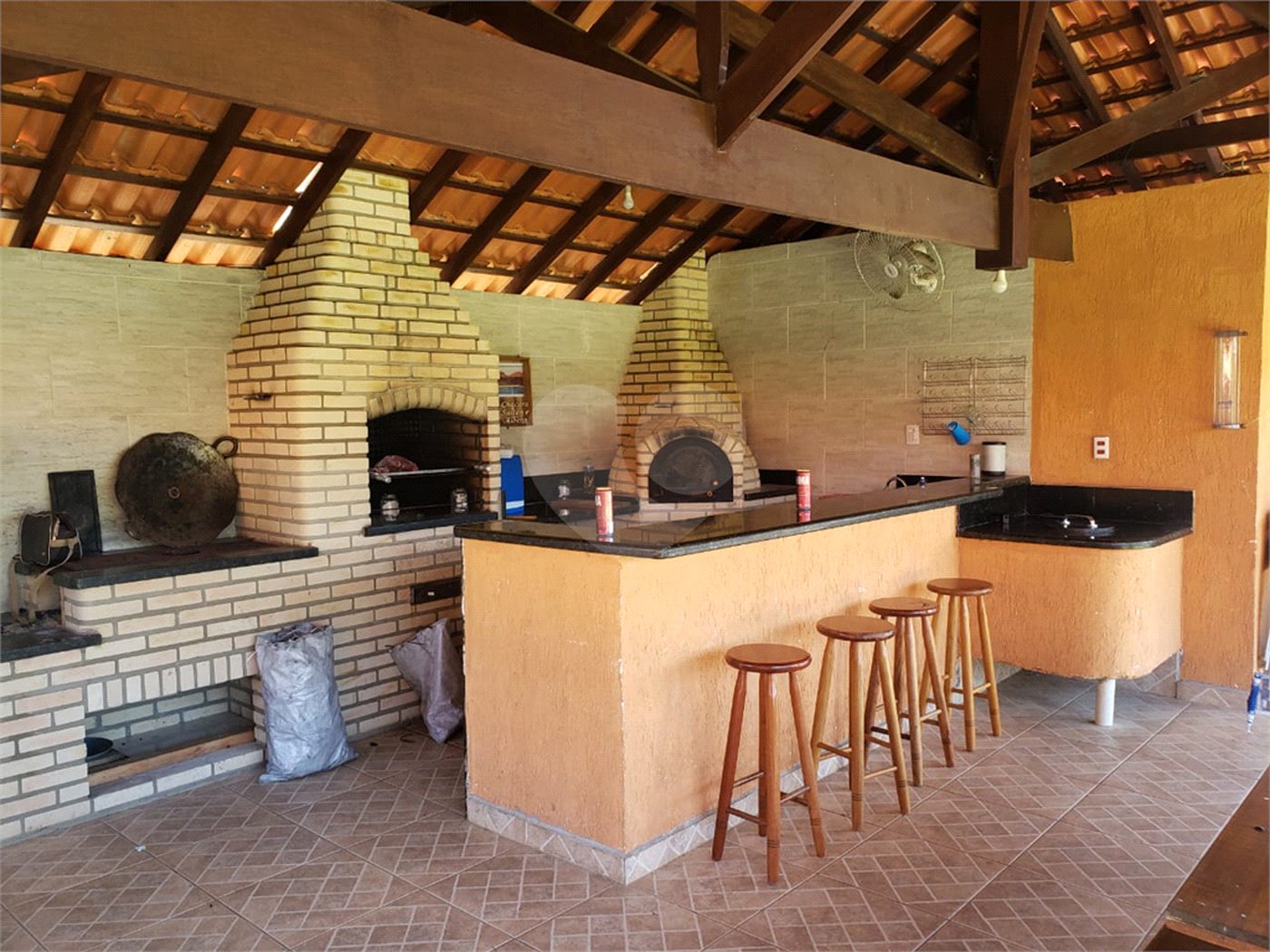 Chácara à venda com 4 quartos, sendo 3 suítes, em Jundiaquara, Araçoiaba da Serra, SP