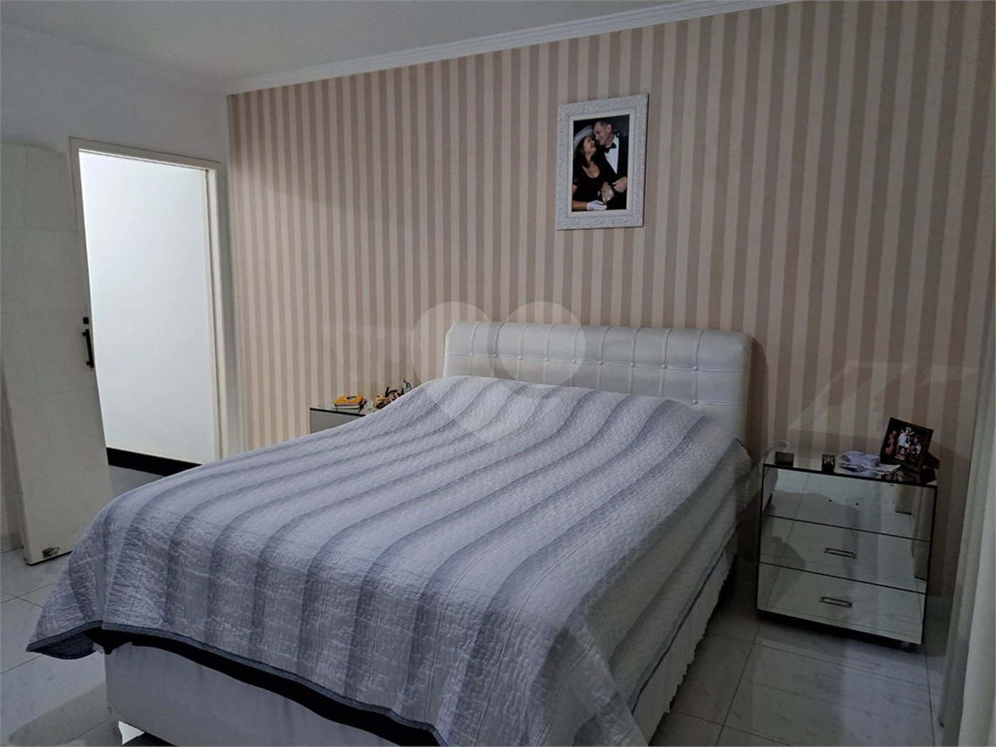 Sobrado à venda com 4 quartos, sendo 2 suítes, em Jaraguá, São Paulo, SP