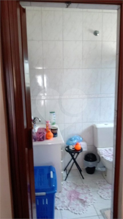 Casa à venda com 4 quartos, sendo 2 suítes,  em Jardim Terezópolis, Guarulhos, SP