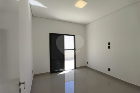 Casa à venda ou para alugar com 3 quartos, sendo 1 suíte, no condomínio Condomíno Helena Maria, Sorocaba - SP