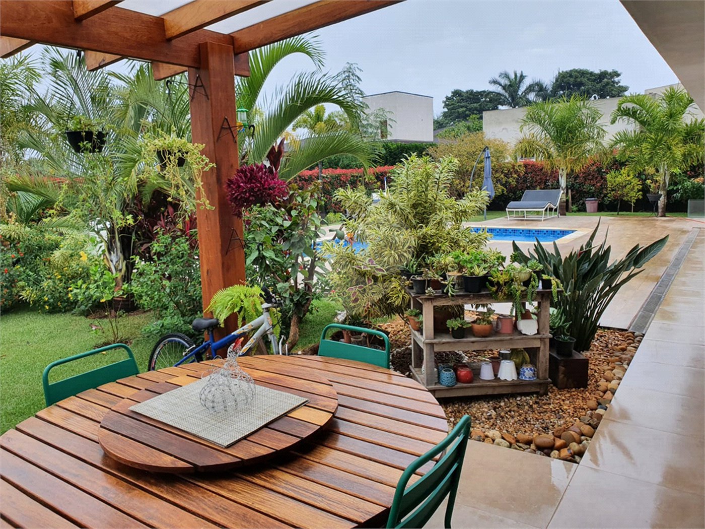 Casa à venda com 3 suítes no condomínio Village Ipanema 1, Araçoiaba da Serra - SP