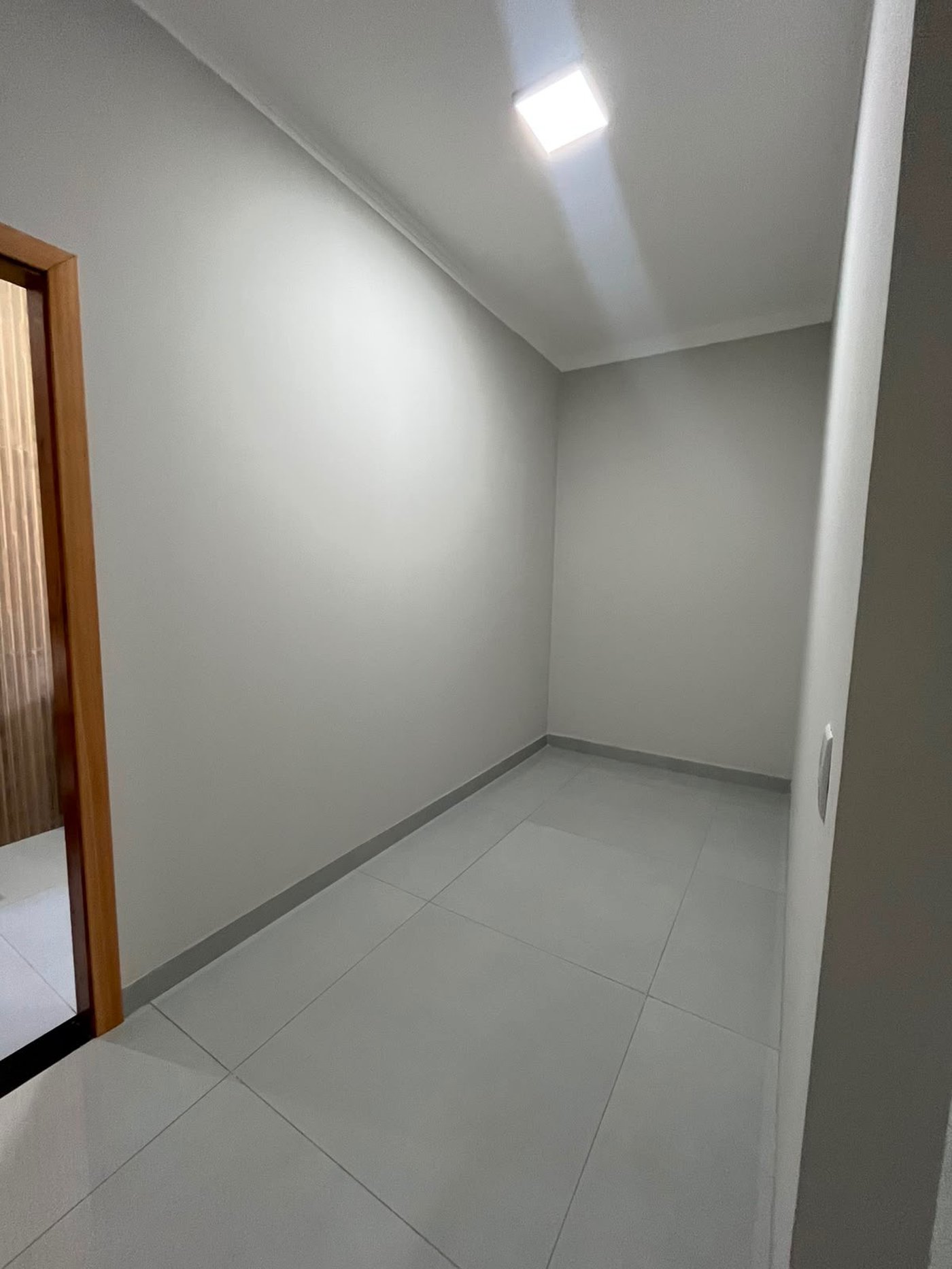 Casa à venda com 3 quartos, sendo 1 suíte,  em Bela Vista da Lagoa, Três Lagoas, MS