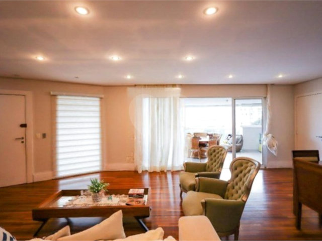 Apartamento à venda ou para alugar com 3 quartos, sendo 2 suítes,  em Jardim Marajoara, São Paulo, SP