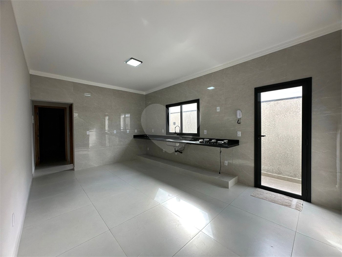 Casa à venda com 3 quartos, sendo 1 suíte, em Vila Carolina, Itapetininga, SP