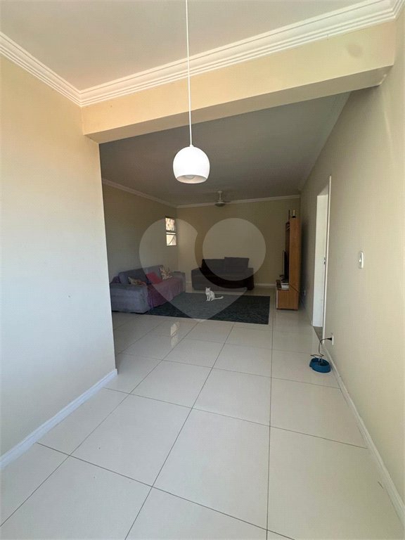 Apartamento à venda com 3 quartos, sendo 1 suíte, em Passagem, Cabo Frio, RJ