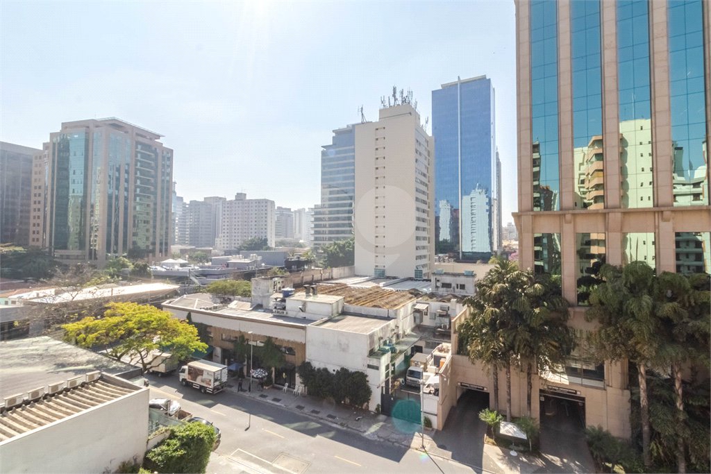 Apartamento à venda com 3 suítes em Itaim Bibi, São Paulo, SP