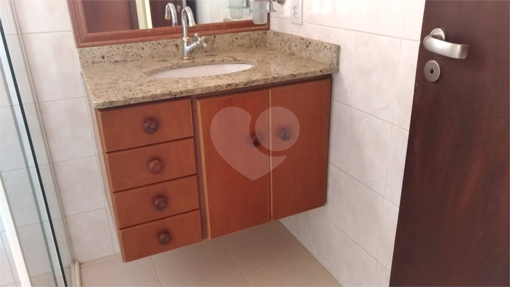 Casa à venda ou para alugar com 2 quartos, sendo 1 suíte, em Jardim do Lago, Atibaia, SP