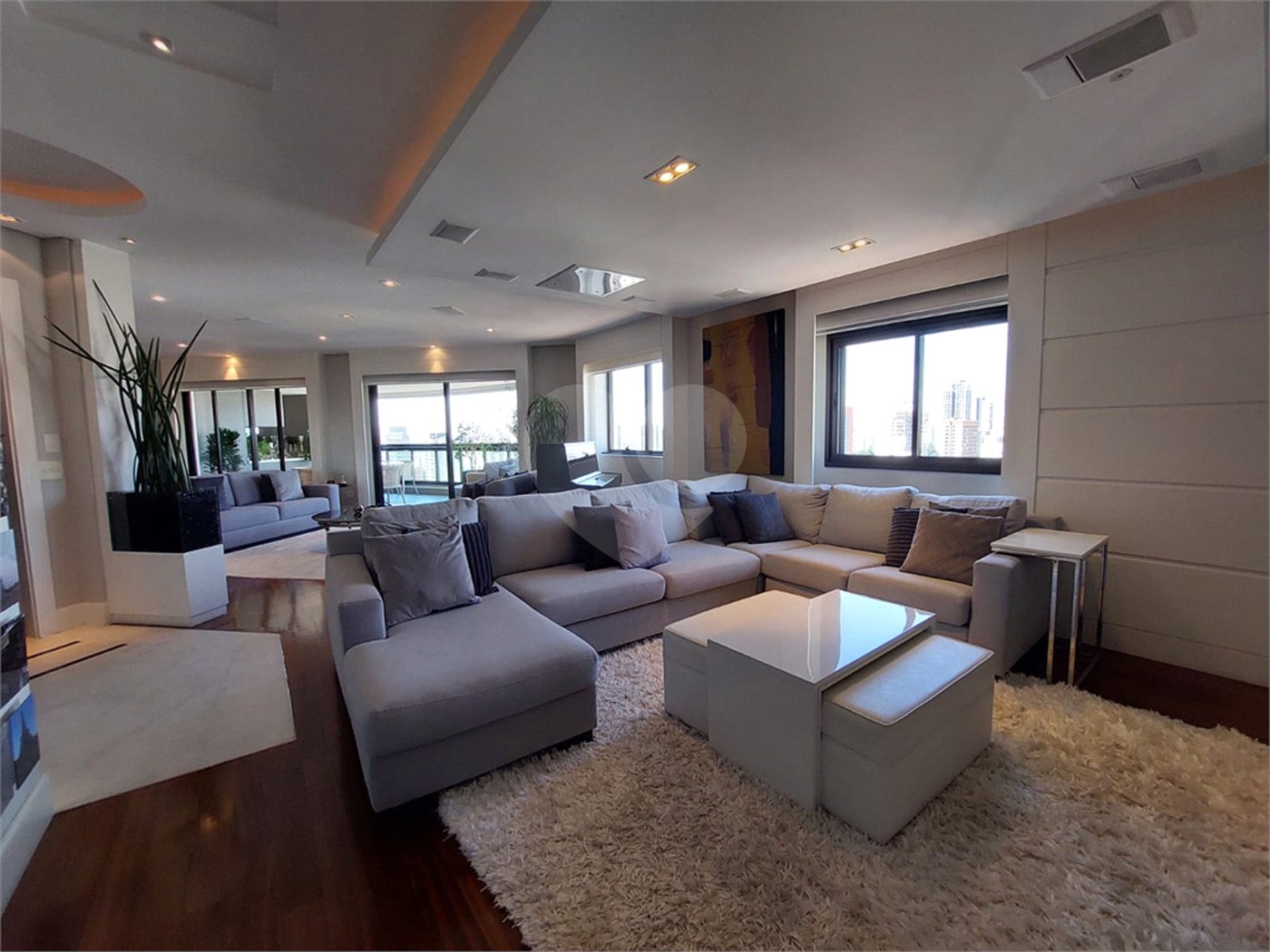 Apartamento à venda ou para alugar com 3 suítes em Perdizes, São Paulo, SP