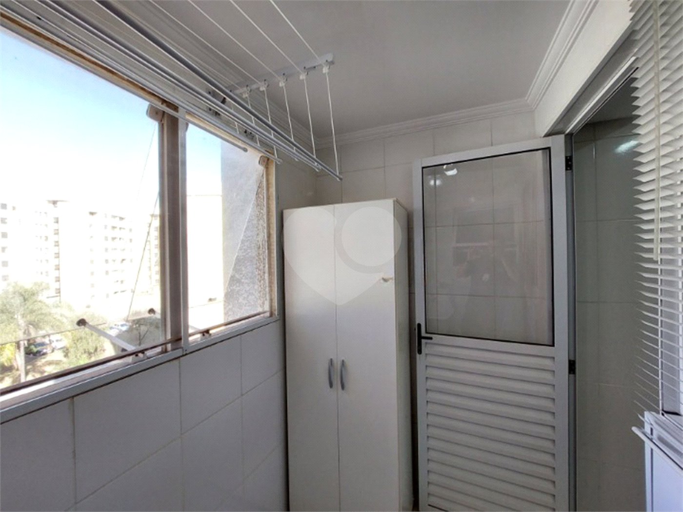 Apartamento padrão para venda ou locação no Residencial Dona Elisa