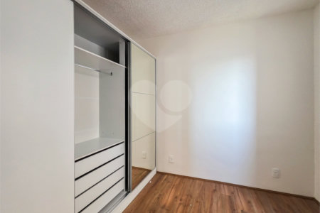 Apartamento à venda com 2 quartos em Cambuci, São Paulo, SP