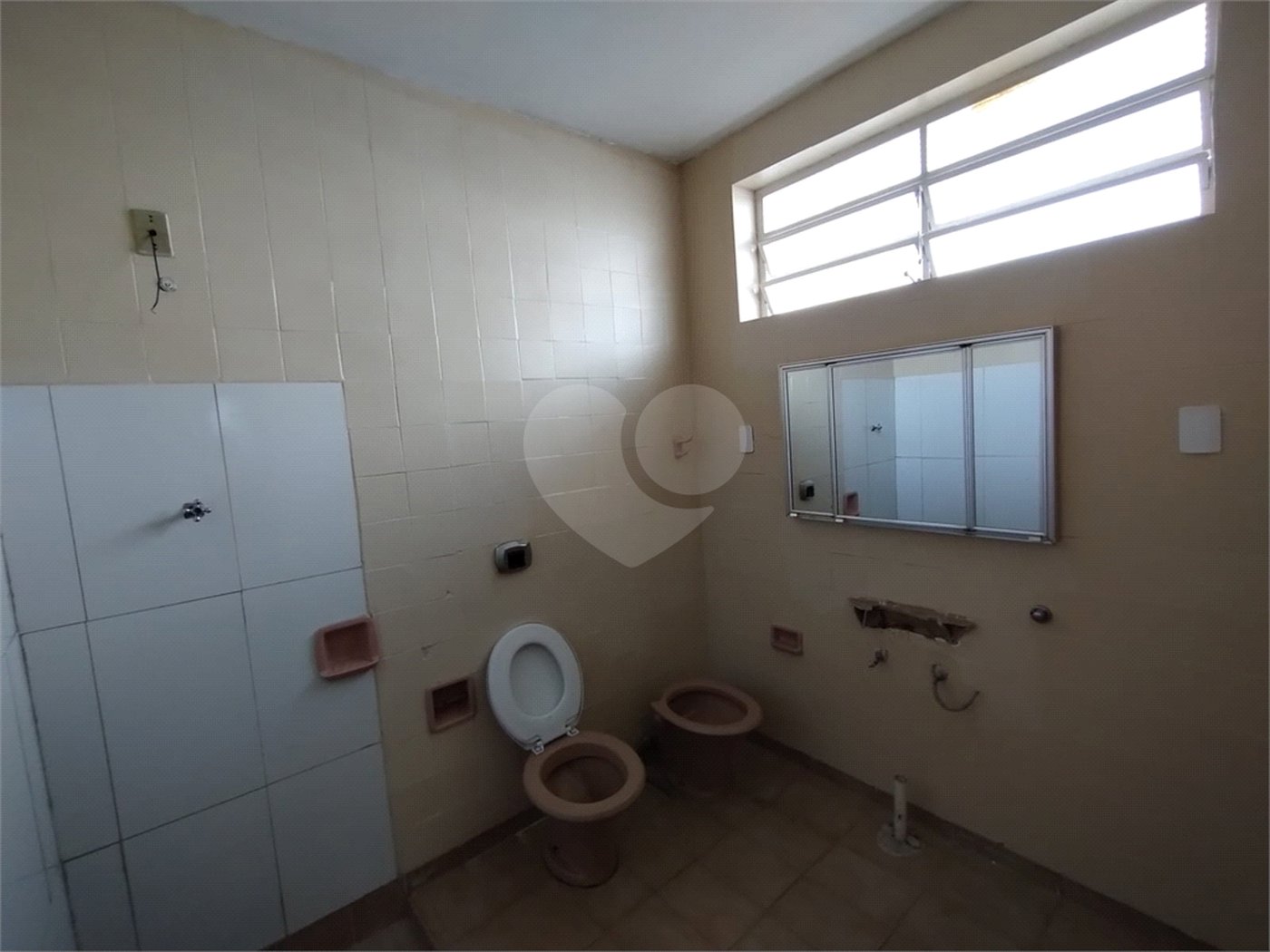 Casa à venda ou para alugar com 4 quartos, sendo 3 suítes,  no Centro, Itapetininga, SP