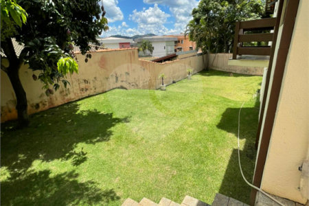 Casa à venda com 3 quartos, sendo 2 suítes,  em Jardim do Lago, Bragança Paulista, SP