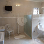 Casa à venda com 4 quartos, sendo 2 suítes, em Vila Petrópolis, Atibaia, SP