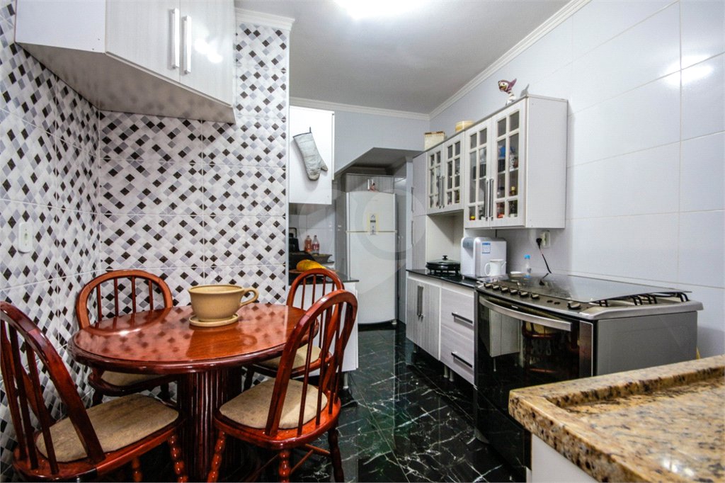 Casa à venda com 6 quartos, sendo 4 suítes, em Vila Anglo Brasileira, São Paulo, SP