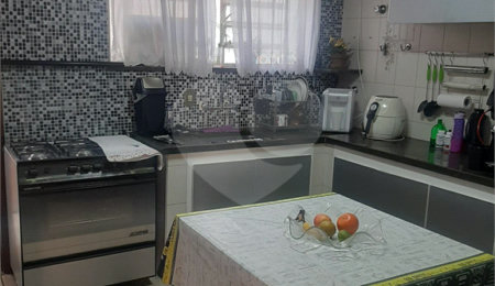 Casa à venda com 3 quartos, sendo 1 suíte, no Centro, Mogi das Cruzes, SP