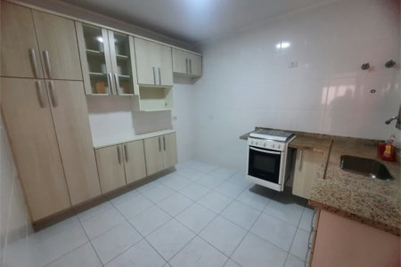 Casa para alugar com 3 quartos, sendo 1 suíte, no condomínio Residencial Sol Francisco, São Paulo - SP