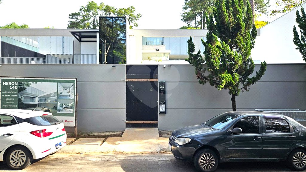 Casa à venda com 3 suítes no condomínio Residencial Heron 140, São Paulo - SP
