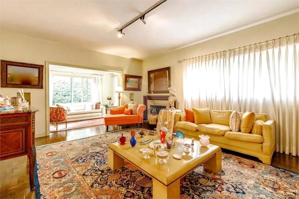 Casa para alugar com 3 suítes em Jardim América, São Paulo, SP