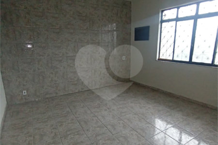 Sobrado para alugar com 2 quartos em Campo Grande, Rio de Janeiro, RJ