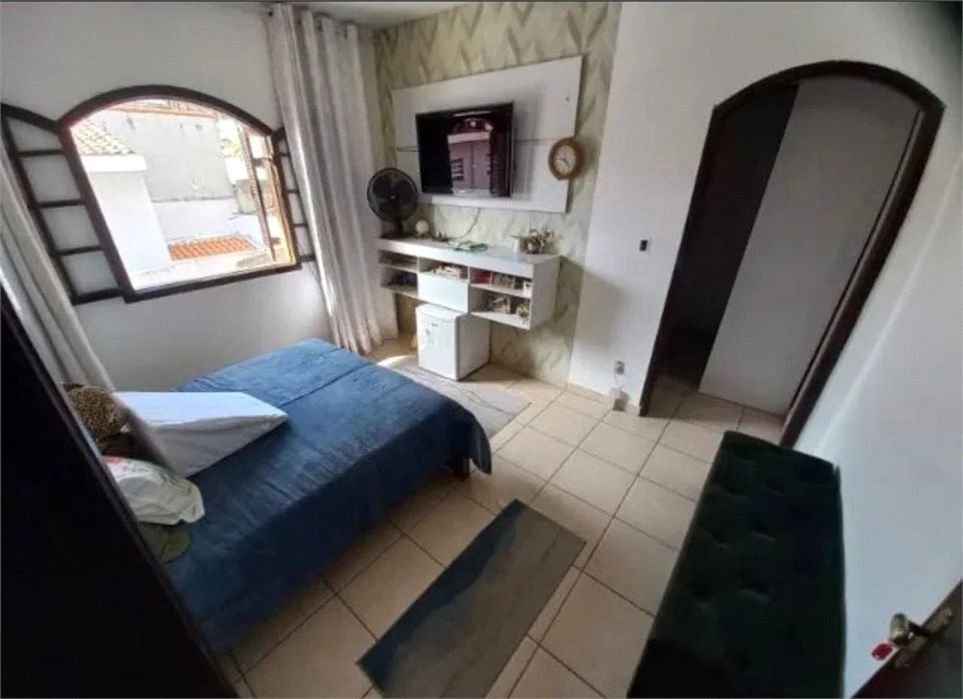 Sobrado à venda com 4 quartos, sendo 1 suíte, em Santo Antônio, Osasco, SP