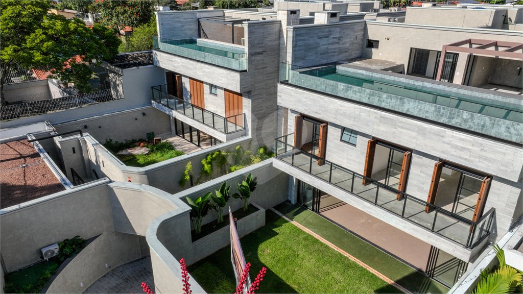 Casa à venda com 4 suítes no condomínio Teviot, São Paulo - SP