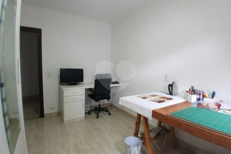 Casa Térrea à venda com 4 quartos, sendo 1 suíte, em Vila Leopoldina, São Paulo, SP