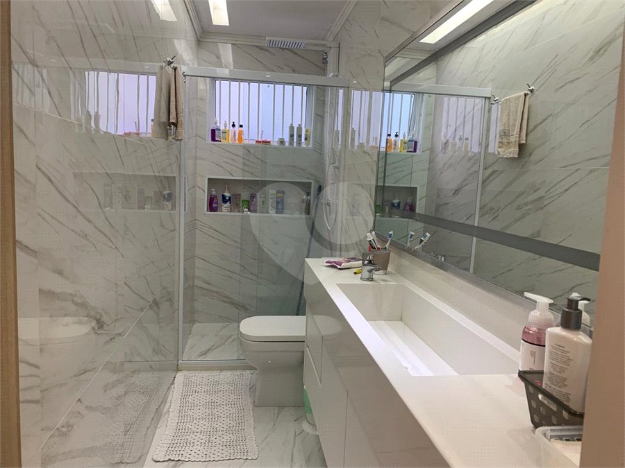 Sobrado à venda com 4 quartos, sendo 3 suítes, em Imirim, São Paulo, SP