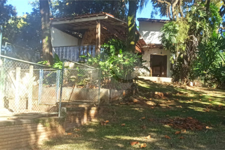 Chácara à venda com 5 quartos, sendo 3 suítes, em Parque Residencial Atibaia, Atibaia, SP