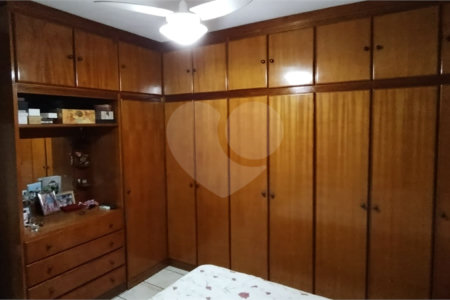 Casa à venda com 3 quartos, sendo 1 suíte, no Centro, Paranaíba, MS