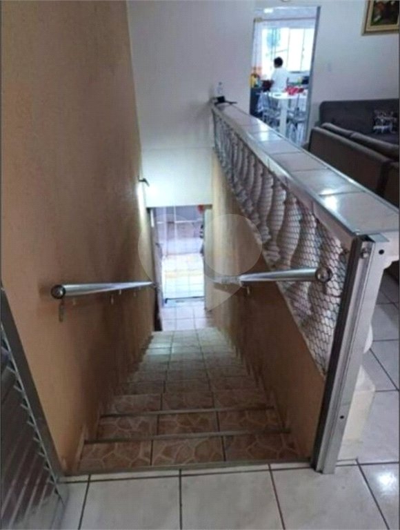 Sobrado à venda com 4 quartos em Cidade Kemel, Poá, SP