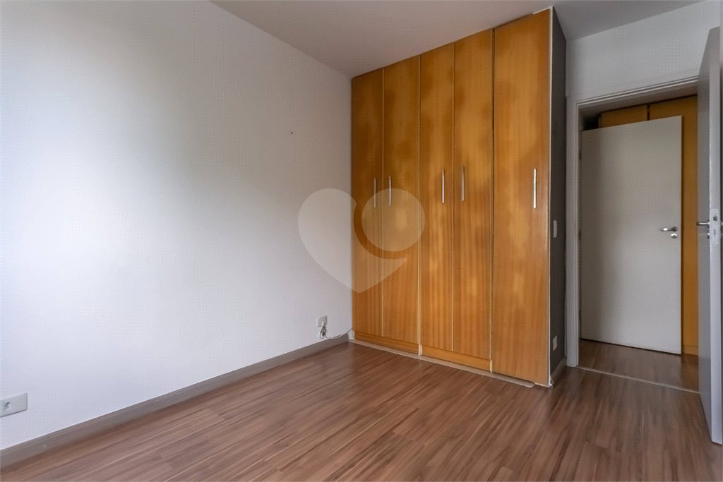 Apartamento à venda com 3 quartos, sendo 1 suíte, em Santo Amaro, São Paulo, SP