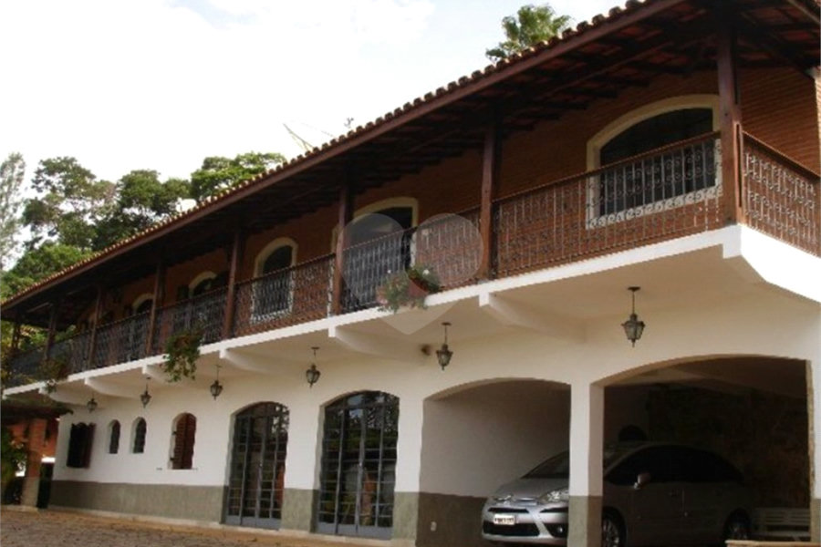 Chácara à venda com 6 quartos, sendo 2 suítes, no Centro, Serra Negra, SP