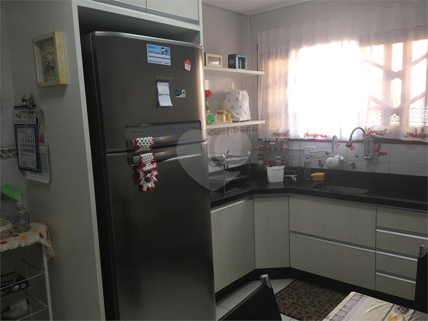 Casa à venda com 3 quartos, sendo 1 suíte, no condomínio Morada de Itapuã, São Paulo - SP