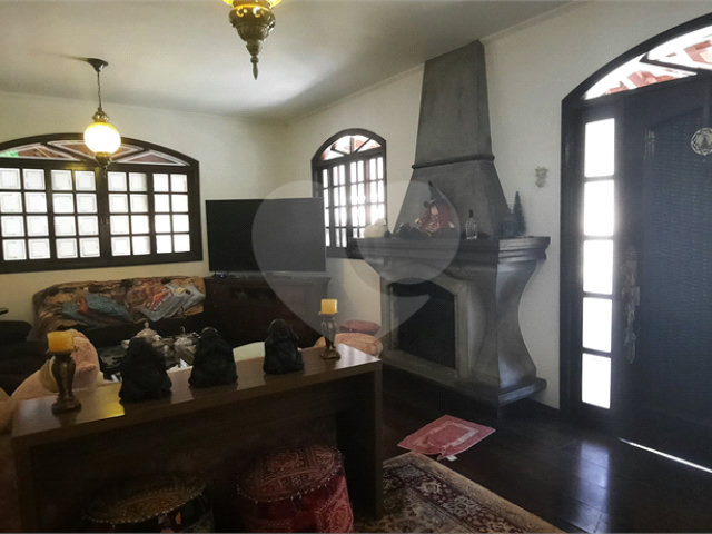 Casa à venda com 4 quartos, sendo 1 suíte,  no condomínio Parque Imperial da Cantareira, Mairiporã - SP