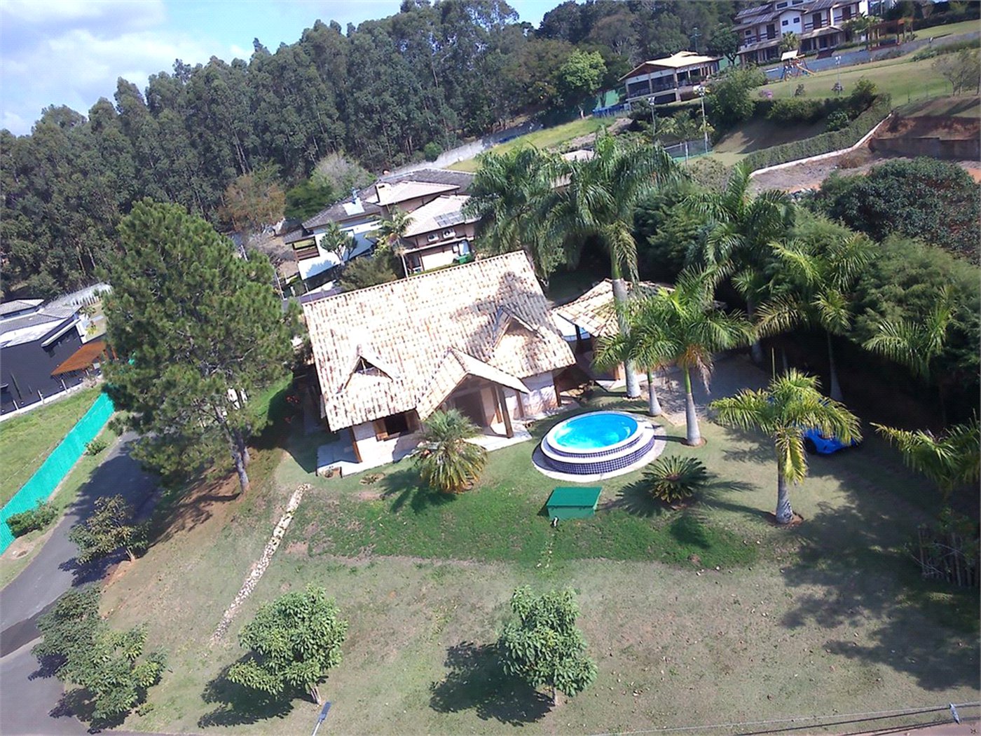 Casa à venda com 4 quartos, sendo 2 suítes, no condomínio Náutico Porto Bragança, Bragança Paulista - SP