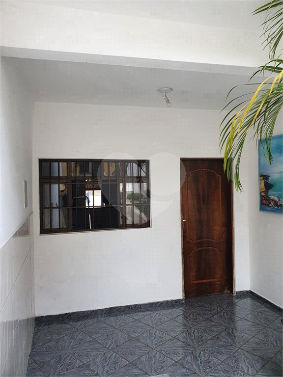 Casa à venda com 4 quartos em Parque Vitória, São Paulo, SP