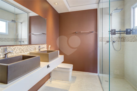 Casa à venda com 4 suítes no condomínio Ville de Marseille, São Paulo - SP