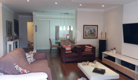 Apartamento à venda com 4 quartos, sendo 1 suíte,  em Tijuca, Rio de Janeiro, RJ