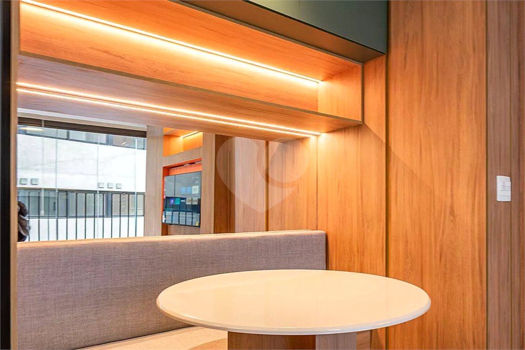Apartamento à venda ou para alugar com 1 quarto em Pinheiros, São Paulo, SP