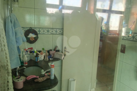 Casa à venda com 8 quartos, sendo 3 suítes, em Jardim Terceiro Centenário, Atibaia, SP