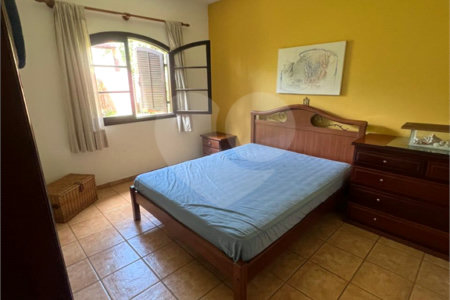 Casa à venda com 4 quartos, sendo 1 suíte, em Alpes D'ouro, Bom Jesus dos Perdões, SP