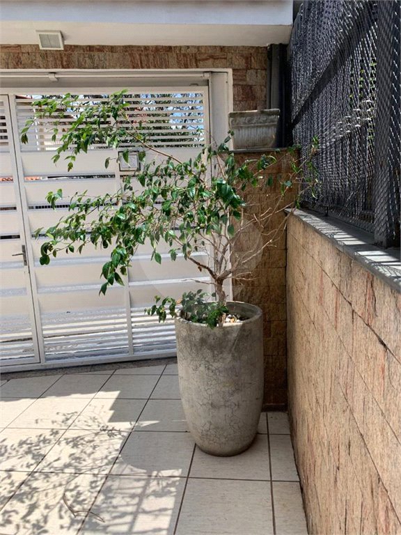Sobrado à venda com 4 quartos, sendo 1 suíte, em Parada Inglesa, São Paulo, SP