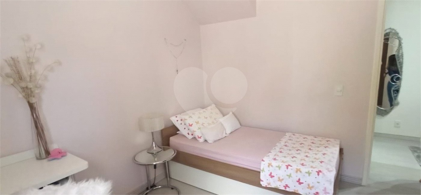Casa à venda com 3 quartos, sendo 1 suíte, no condomínio Villas de São Francisco, São Paulo - SP