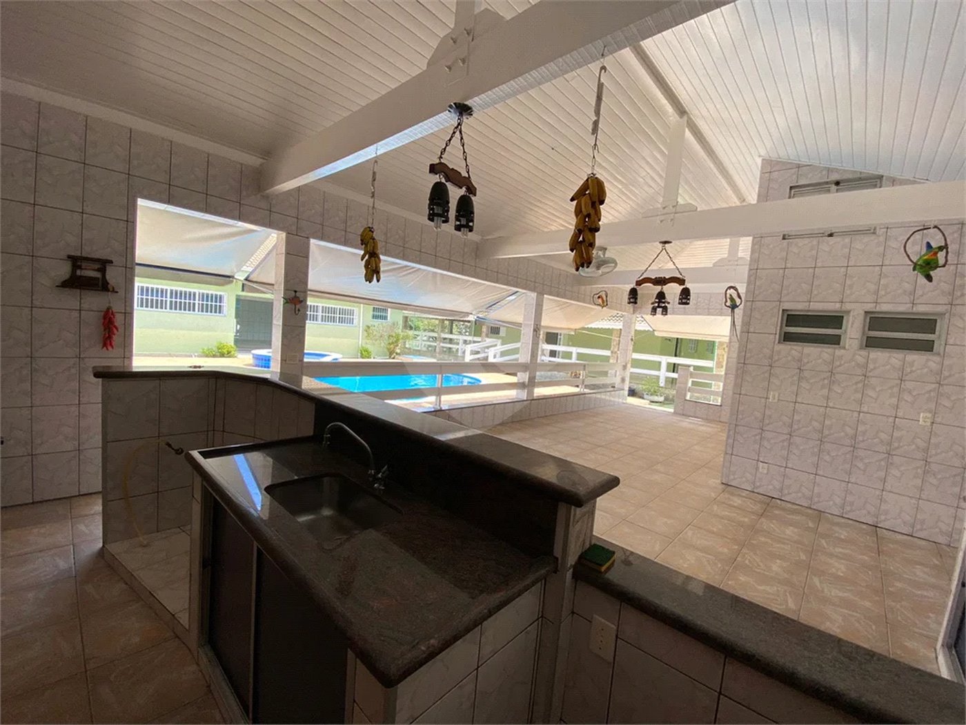 Casa à venda com 6 quartos, sendo 1 suíte, no condomínio Horizonte Azul I, Itupeva - SP