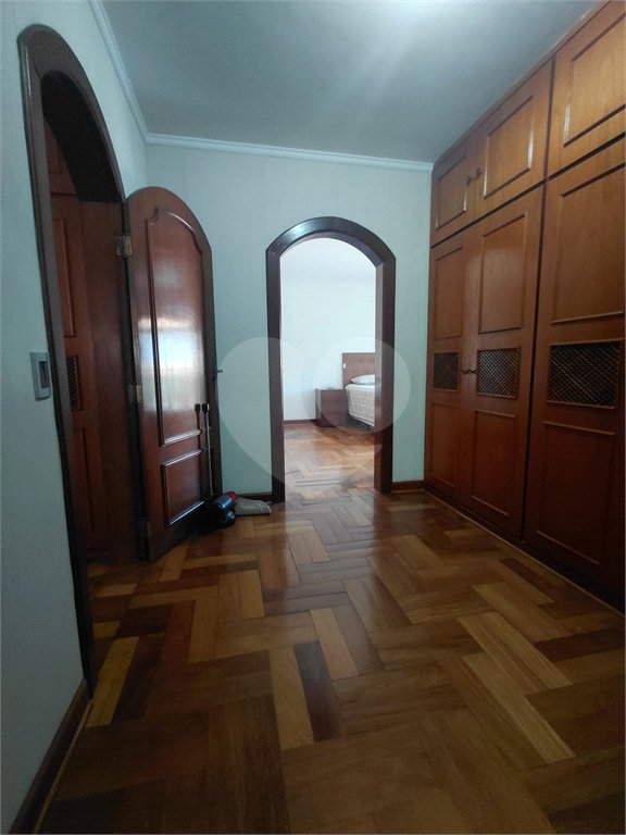 Casa à venda com 4 suítes no condomínio Ville Bourghese, São Paulo - SP
